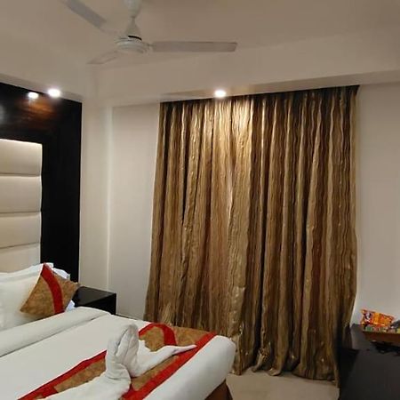 Hotel Benz International 델리 외부 사진