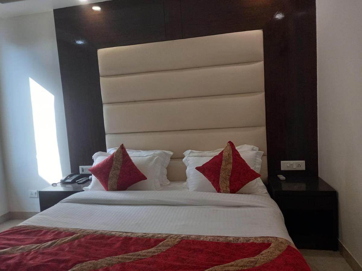 Hotel Benz International 델리 외부 사진