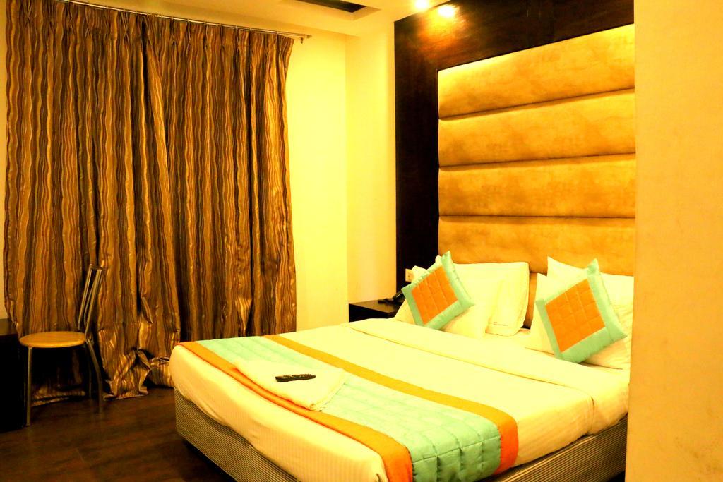Hotel Benz International 델리 외부 사진