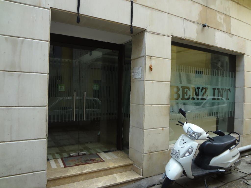 Hotel Benz International 델리 외부 사진