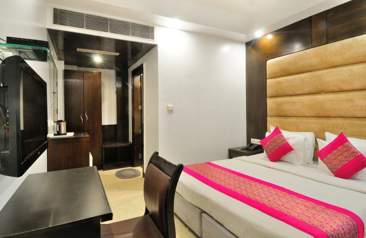 Hotel Benz International 델리 외부 사진
