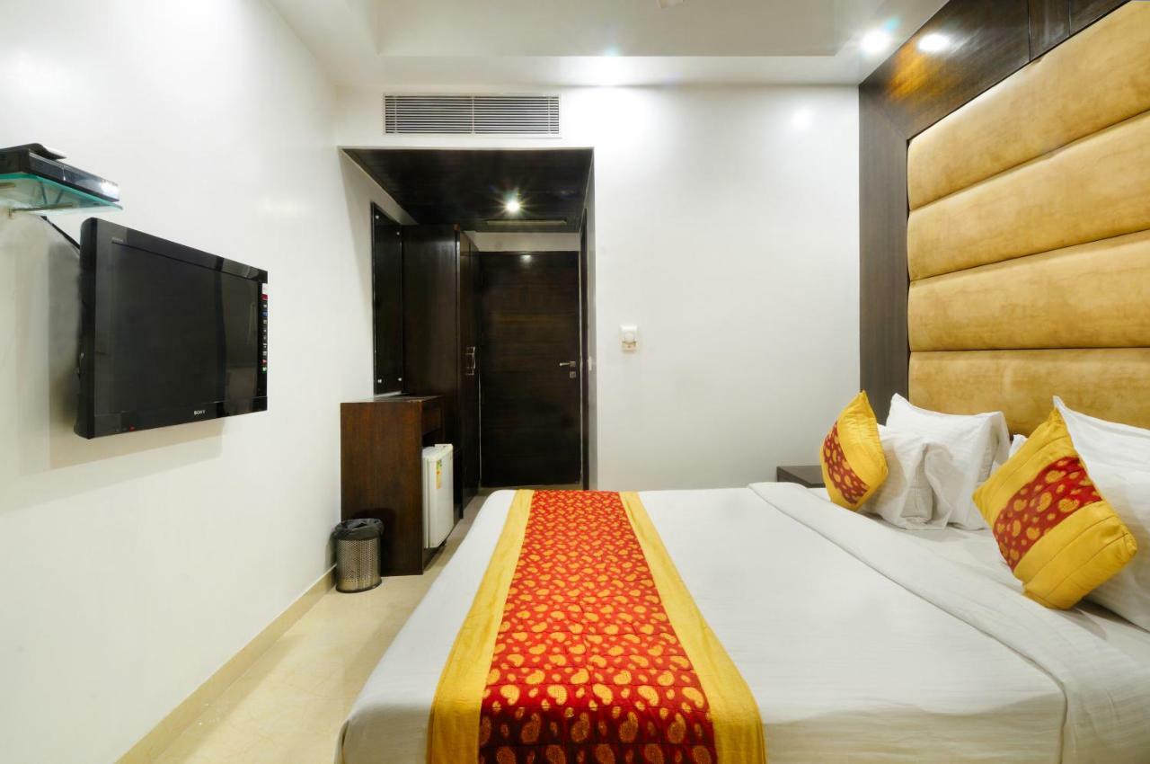 Hotel Benz International 델리 외부 사진