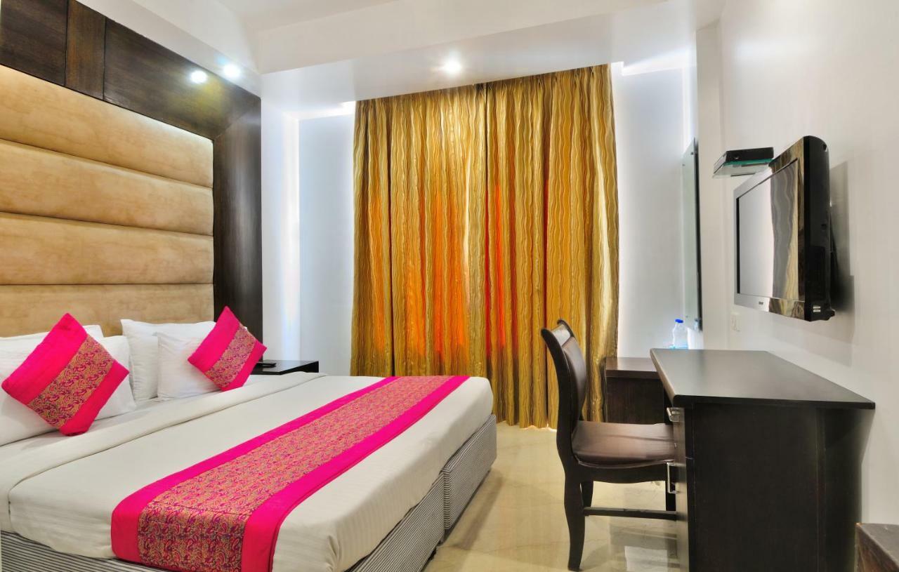 Hotel Benz International 델리 외부 사진