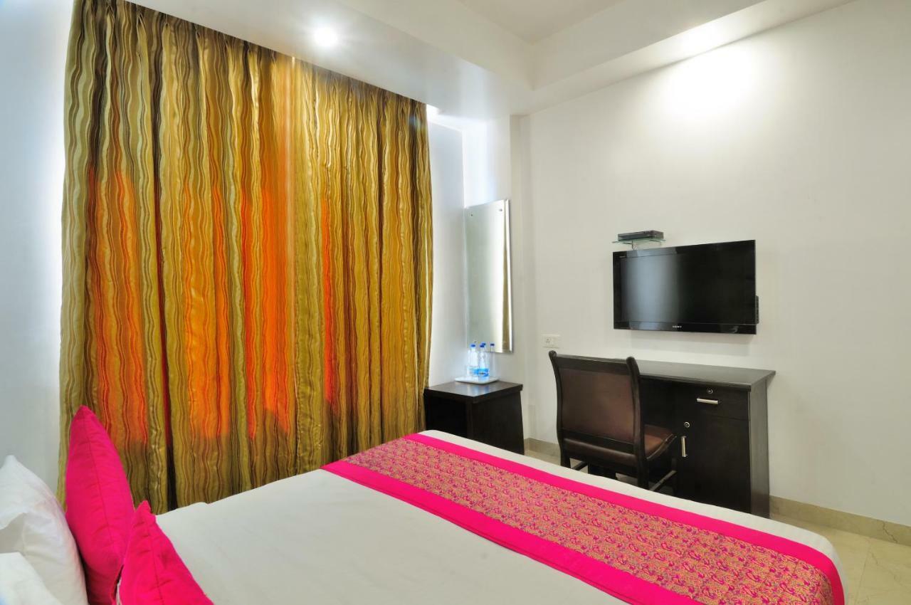 Hotel Benz International 델리 외부 사진